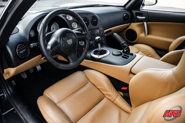 Used 2009 Dodge Viper ACR RWD image 2