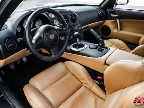 Used 2009 Dodge Viper ACR RWD image 2