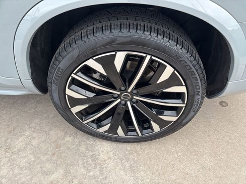 Certified 2025 Volvo XC90 B5 Plus image 16