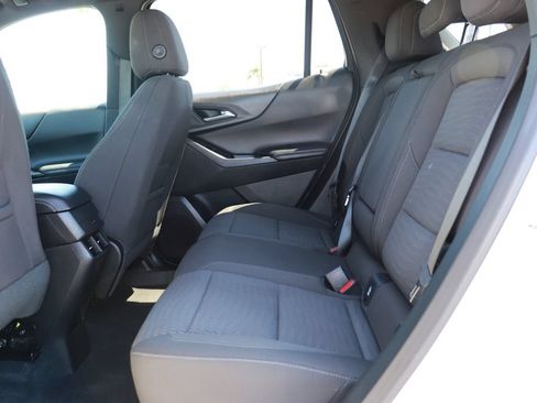 Used 2026 Chevrolet Equinox LT FWD image 13