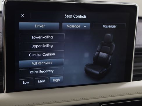Used 2023 Lincoln Aviator Black Label w/ Dynamic Handling Package AWD/4WD image 9