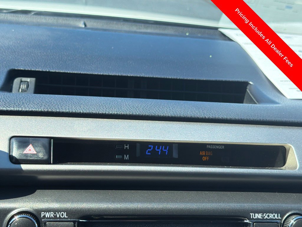 Used 2015 Toyota RAV4 XLE FWD image 15