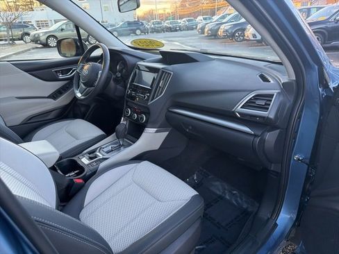 Used 2023 Subaru Forester Premium image 19