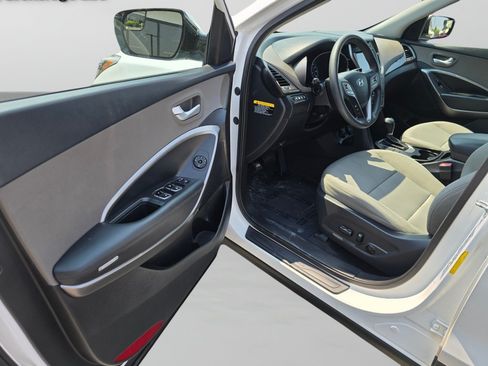 Used 2017 Hyundai Santa Fe Sport FWD image 20