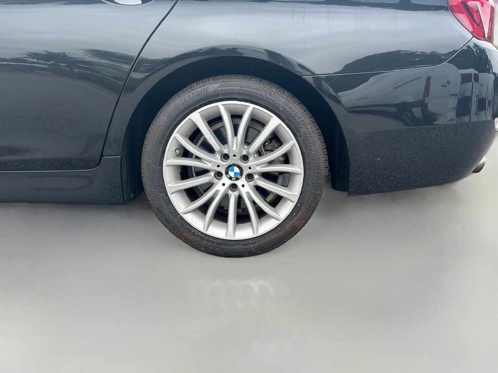 Used 2015 BMW 528i xDrive Sedan AWD/4WD image 9