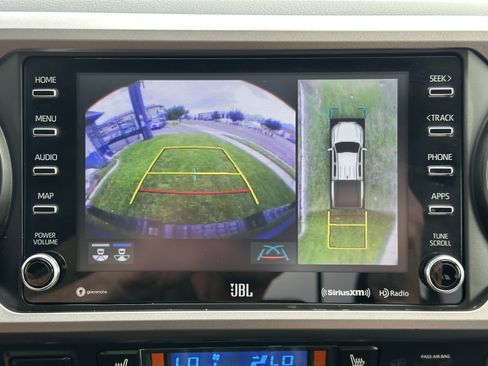 Used 2022 Toyota Tacoma Limited image 36