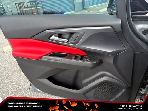 Certified 2024 Chevrolet Equinox EV RS FWD image 12