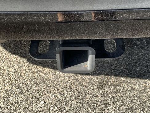 Used 2021 Mercedes-Benz GLE 450 4MATIC w/ AMG Line Exterior image 36