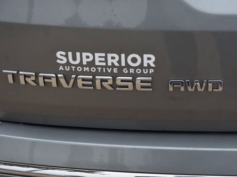 Used 2023 Chevrolet Traverse Premier image 7
