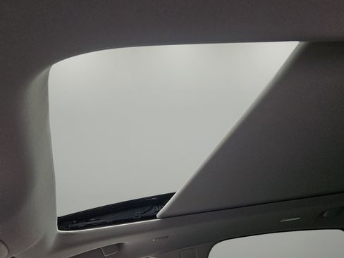 New 2025 Nissan Murano SL image 9