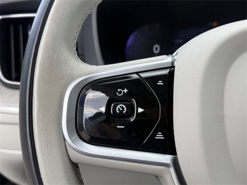 Certified 2023 Volvo XC60 T8 Ultimate w/ Climate Package image 19