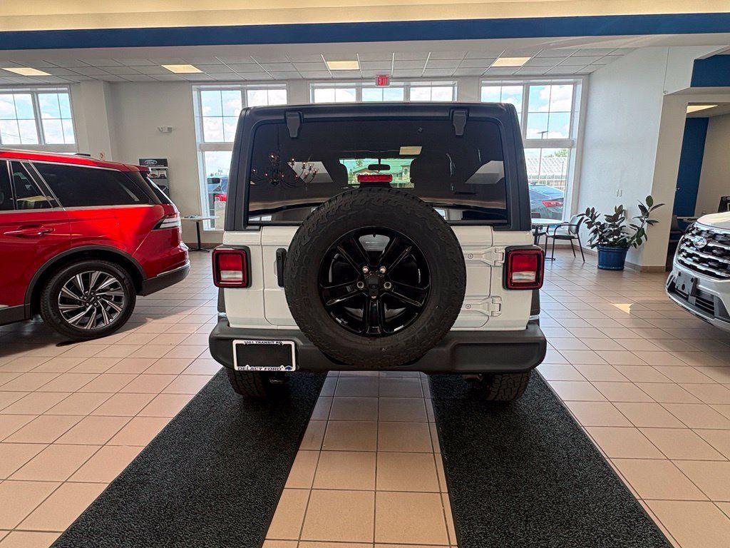 Used 2022 Jeep Wrangler Unlimited Sport AWD/4WD image 4