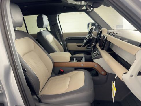 Used 2022 Land Rover Defender 110 X-Dynamic SE image 27