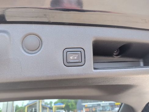 Used 2022 Chevrolet Equinox LT FWD image 41