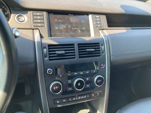 Used 2019 Land Rover Discovery Sport AWD/4WD image 14