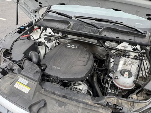 Used 2020 Audi Q5 2.0T Premium w/ Convenience Package AWD/4WD image 28