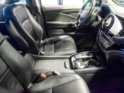 Used 2019 Honda Pilot Touring image 7