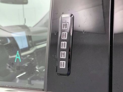 Used 2023 Ford F150 Lariat image 24