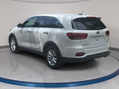Used 2019 Kia Sorento FWD image 7