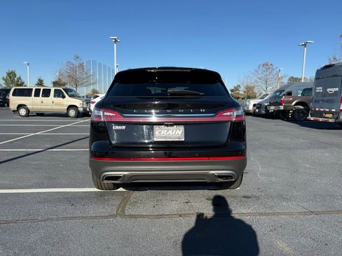 Used 2021 Lincoln Nautilus Reserve w/ Equipment Group 201A image 6