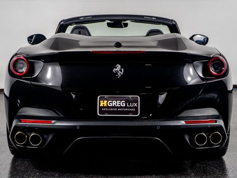 Used 2019 Ferrari Portofino image 13