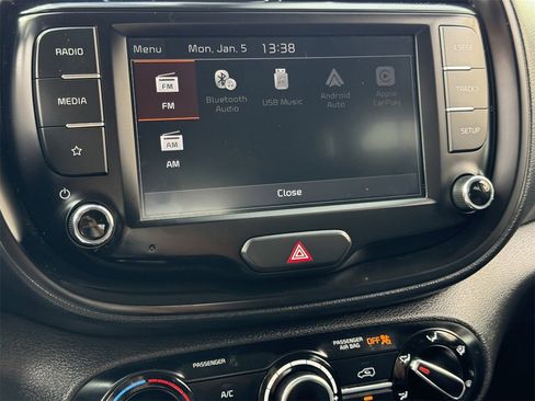 Used 2023 Kia Soul LX w/ LX Technology Package image 18