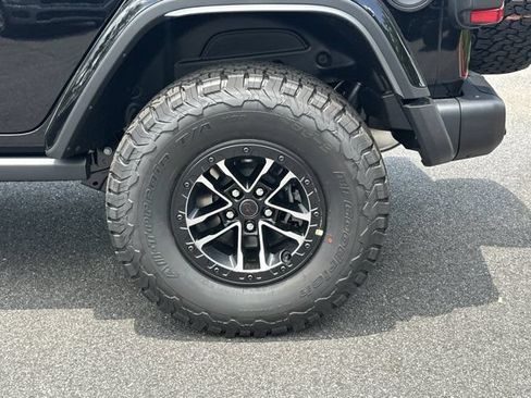 New 2026 Jeep Wrangler Unlimited Rubicon AWD/4WD image 18