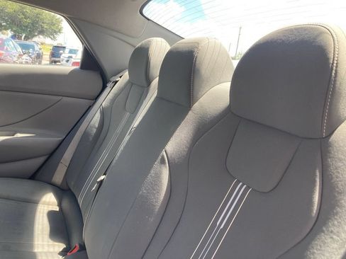 Used 2024 Hyundai Elantra SEL FWD image 9