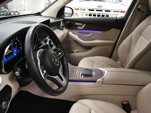 Used 2021 Mercedes-Benz GLC 300 4MATIC image 22