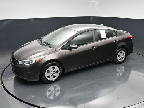 Used 2018 Kia Forte LX FWD image 18