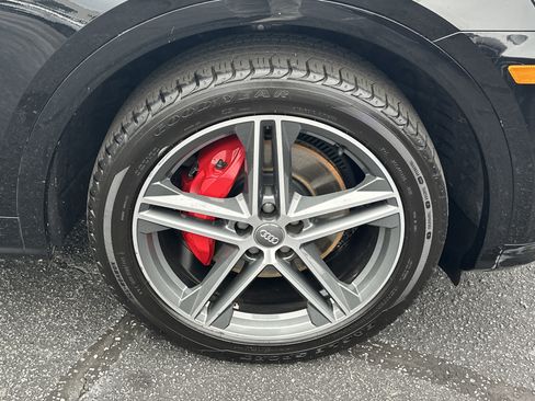 Used 2019 Audi SQ5 Premium Plus w/ Premium Plus Package image 14