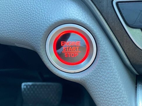 Used 2018 Honda Accord LX image 17
