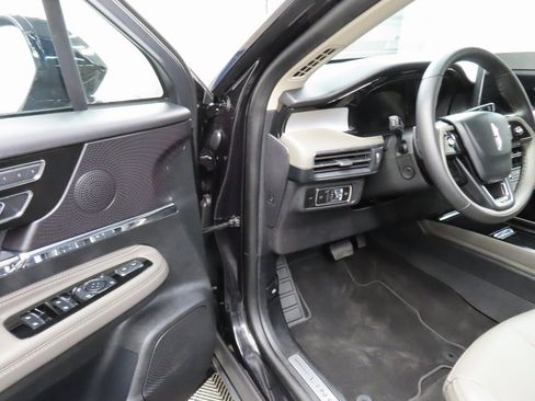 Used 2025 Lincoln Corsair Premiere w/ Jet Appearance Package image 53