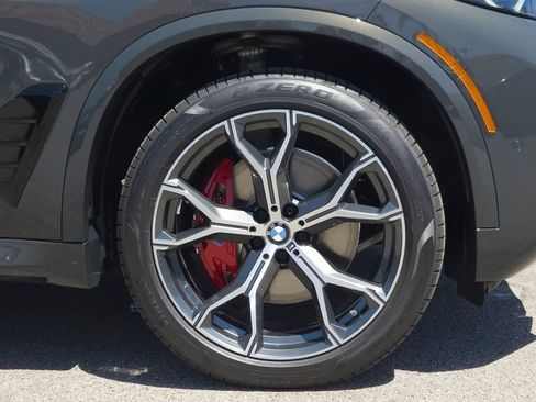 New 2026 BMW X5 xDrive40i w/ M Sport Package AWD/4WD image 5