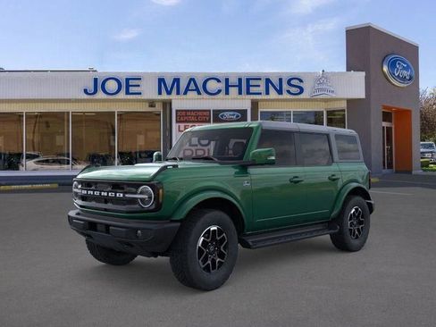 New 2025 Ford Bronco Outer Banks AWD/4WD image 3