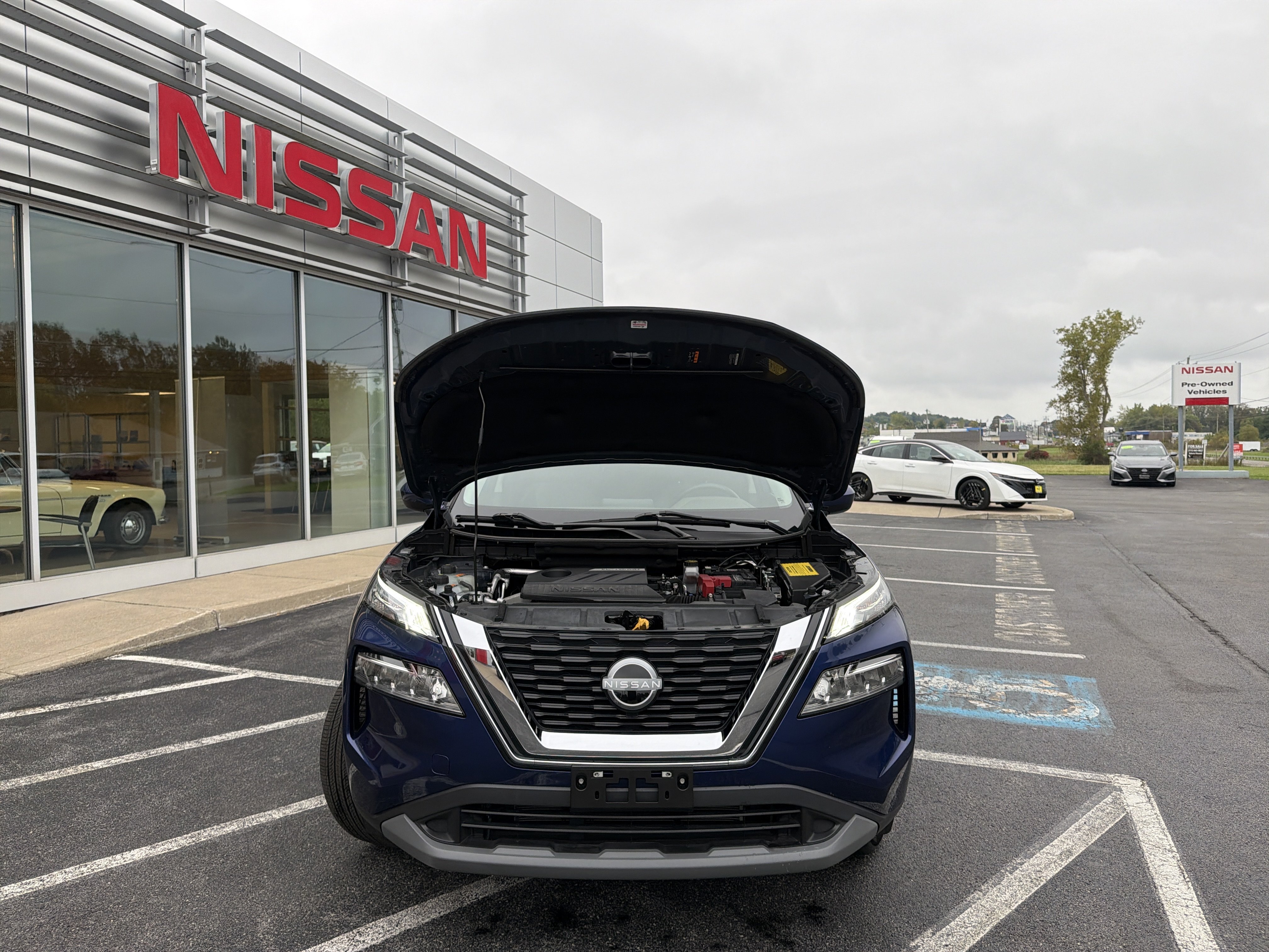 Certified 2023 Nissan Rogue SV AWD/4WD image 17