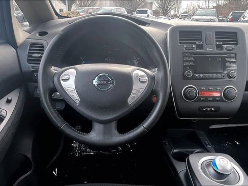 Used 2015 Nissan Leaf S w/ Charge Package image 6