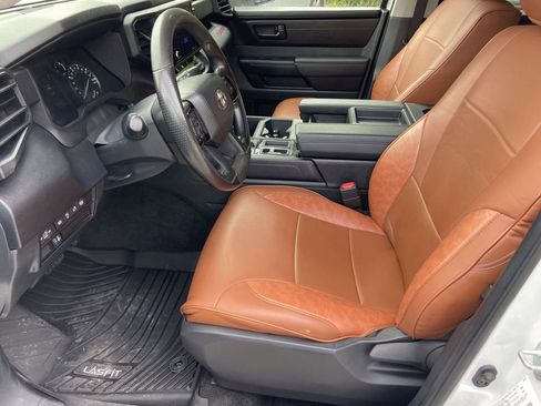 Used 2023 Toyota Tundra SR AWD/4WD image 15