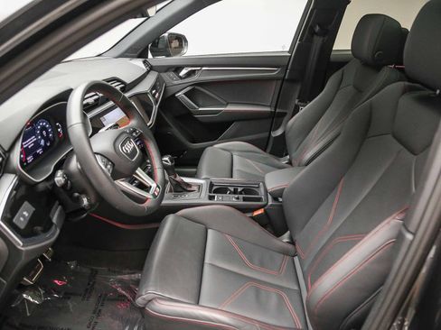 Certified 2025 Audi Q3 2.0T Premium Plus w/ Premium Plus Package AWD/4WD image 19