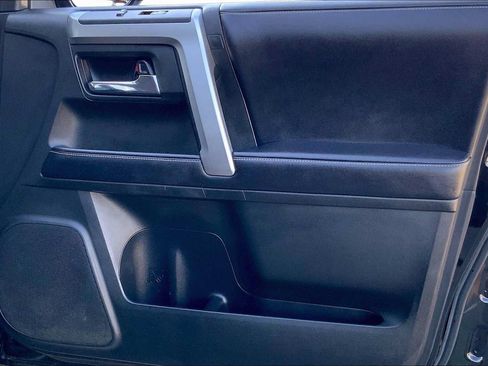 Used 2019 Toyota 4Runner SR5 Premium AWD/4WD image 21