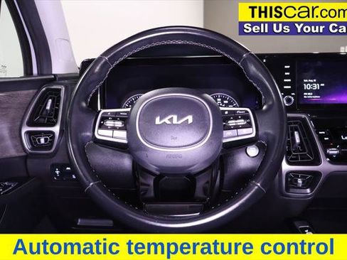 Used 2022 Kia Sorento EX w/ Panoramic Sunroof Package FWD image 14
