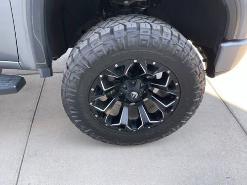 Used 2020 GMC Sierra 1500 AT4 w/ AT4 Premium Package AWD/4WD image 18