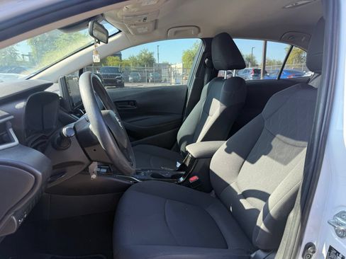 Used 2022 Toyota Corolla LE FWD image 12