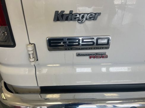 Used 2011 Ford E-350 and Econoline 350 XLT RWD image 7