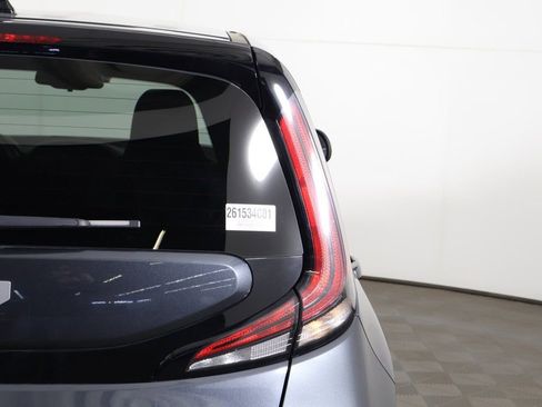 Used 2025 Kia Soul S FWD image 15