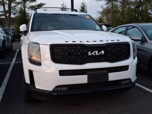 Used 2022 Kia Telluride SX w/ SX Prestige Package image 4