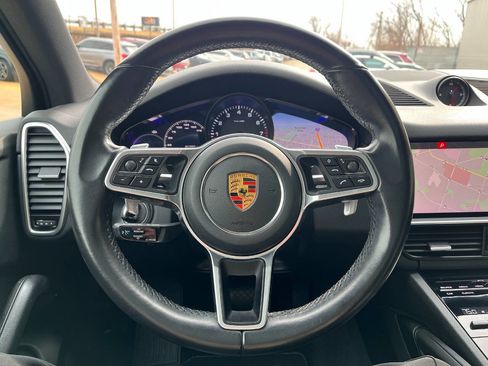 Used 2020 Porsche Cayenne image 10