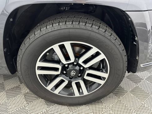 Used 2019 Toyota 4Runner Limited AWD/4WD image 13