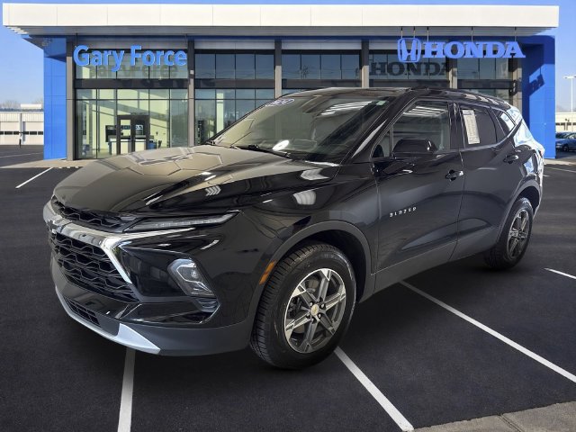 Used 2024 Chevrolet Blazer LT w/ Convenience Package FWD image 4