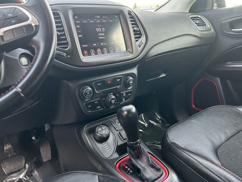 Used 2020 Jeep Compass Trailhawk image 20
